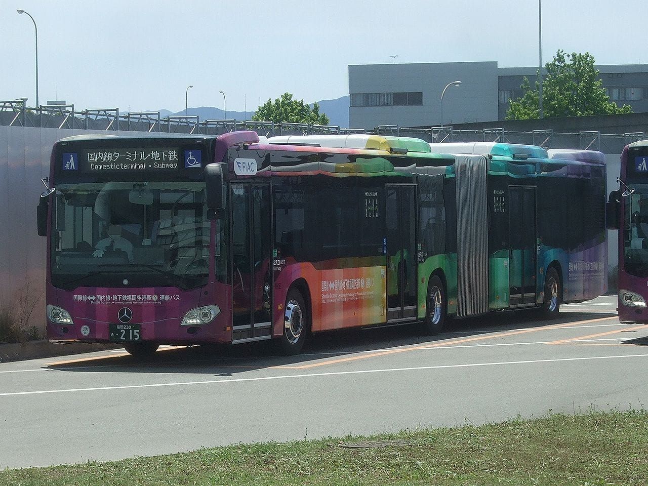 후쿠오카공항 국제선과 국내선 터미널을 잇는 연결 셔틀버스